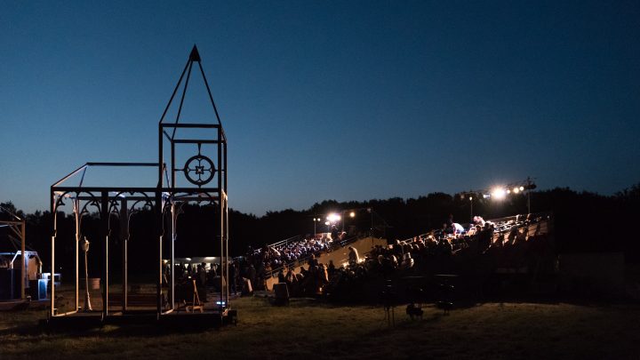 Jannekedam met volle tribunes